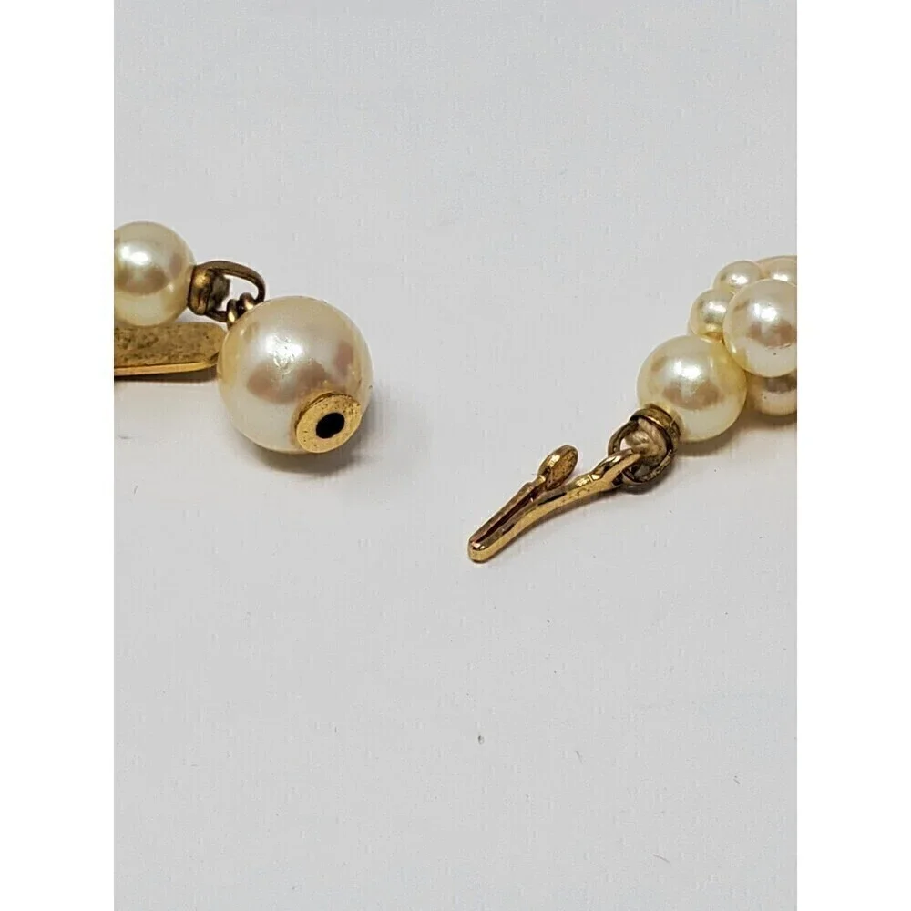 VINTAGE MARVELLA IVORY FAUX PEARL 4 STRAND TWIST NECKLACE FASHION JEWELRY